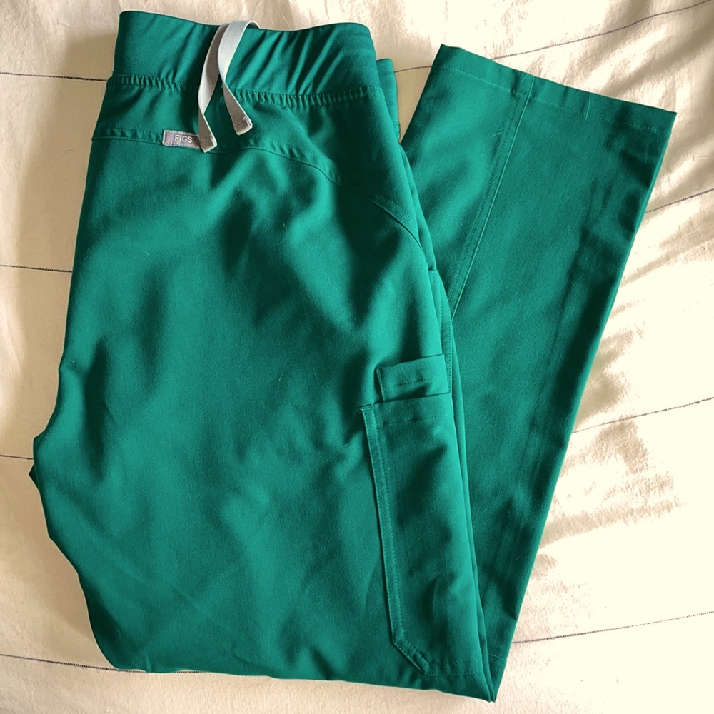 Large Regular Figs Scrub Pant.